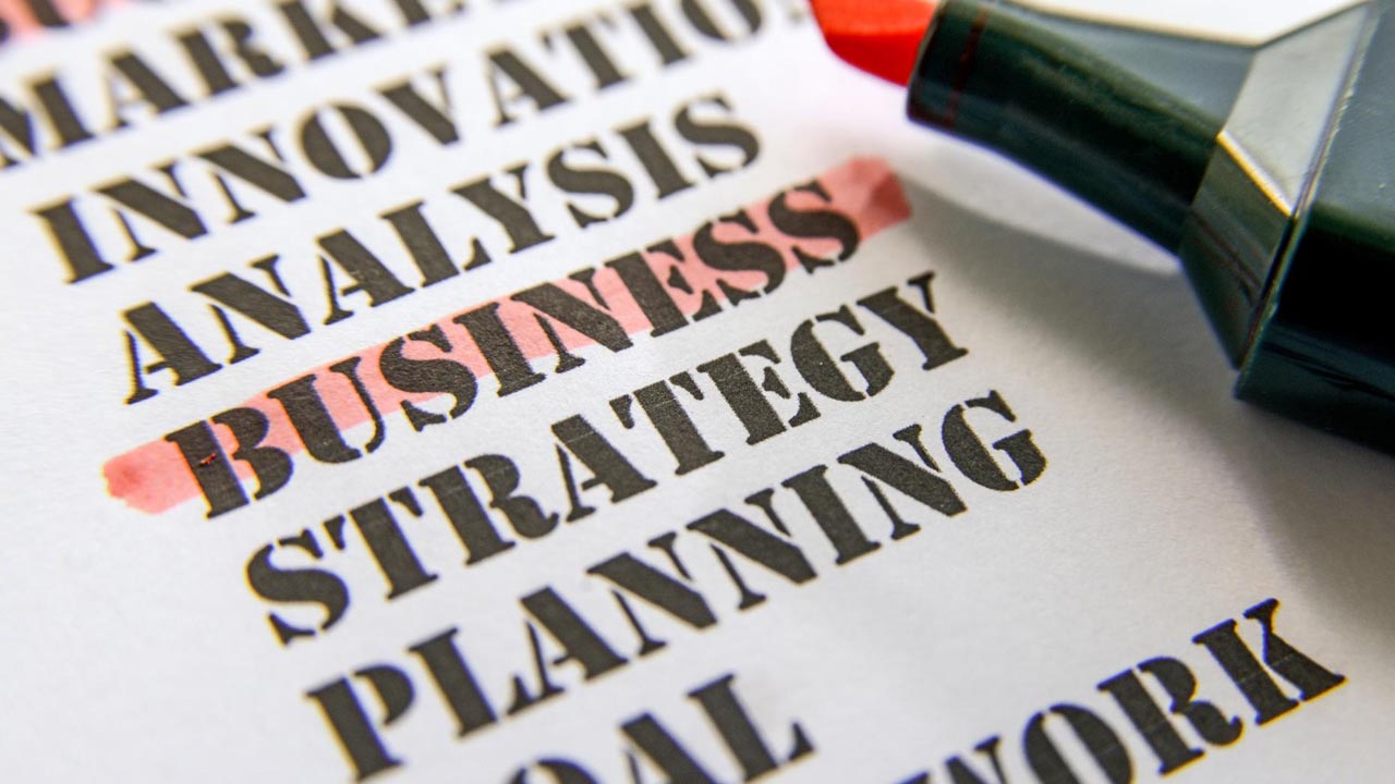 Nawroth-Consulting ist Partner für den Mittelstand und unterstützt kleine und mittelständische Unternehmen durch maßgeschneiderte Beratungsdienstleistungen, um deren Effizienz und Wettbewerbsfähigkeit zu steigern. Mit 35 Jahren Erfahrung in der Automobilindustrie und im internationalen Mittelstand bieten sie individuelle Lösungen in Geschäftsprozessmanagement, Changemanagement und Managementsystemberatung.